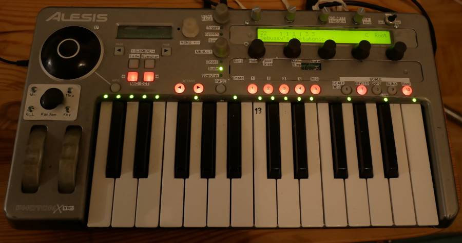 scale-explorer-v0-fertig-1.jpg scale-explorer-v0-fertig-1.jpg